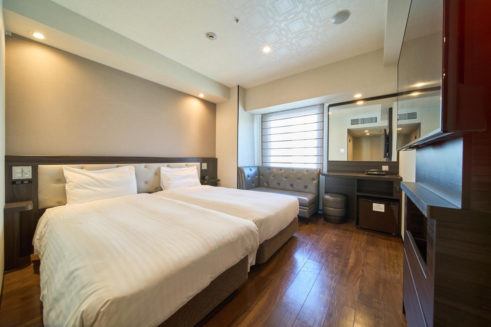 Via Inn Umeda Osaka Bagian luar foto